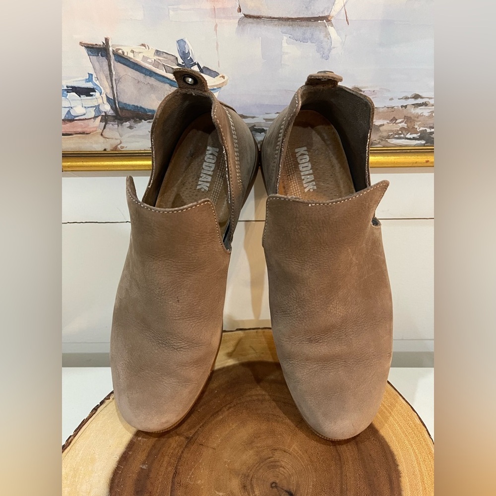 KODIAK Women's Brown Low Rider V-Cut Leather Booties Boots US size 8.5 brown - Picture 3 of 6